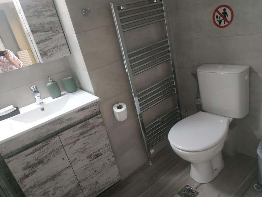 Athens View Apartment Near Metro Station Agia Marina Экстерьер фото